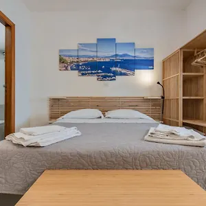 Spaccanapoli - Fully Equipped Studio Apartamento